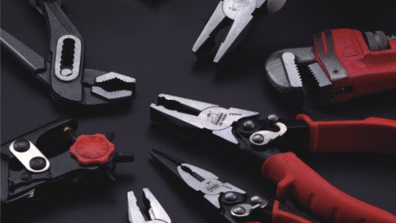 Safety regulations for manual tools